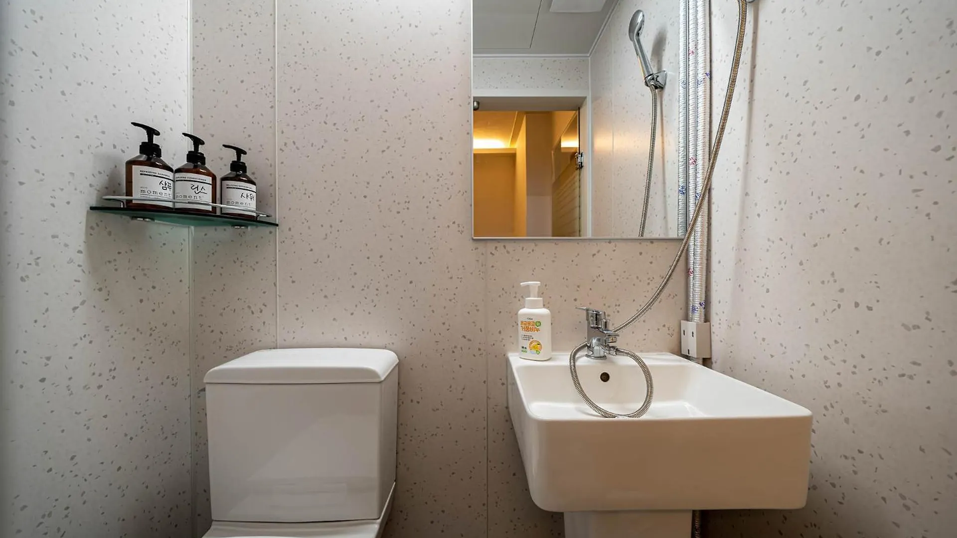 Rose Inn Seoul South Korea